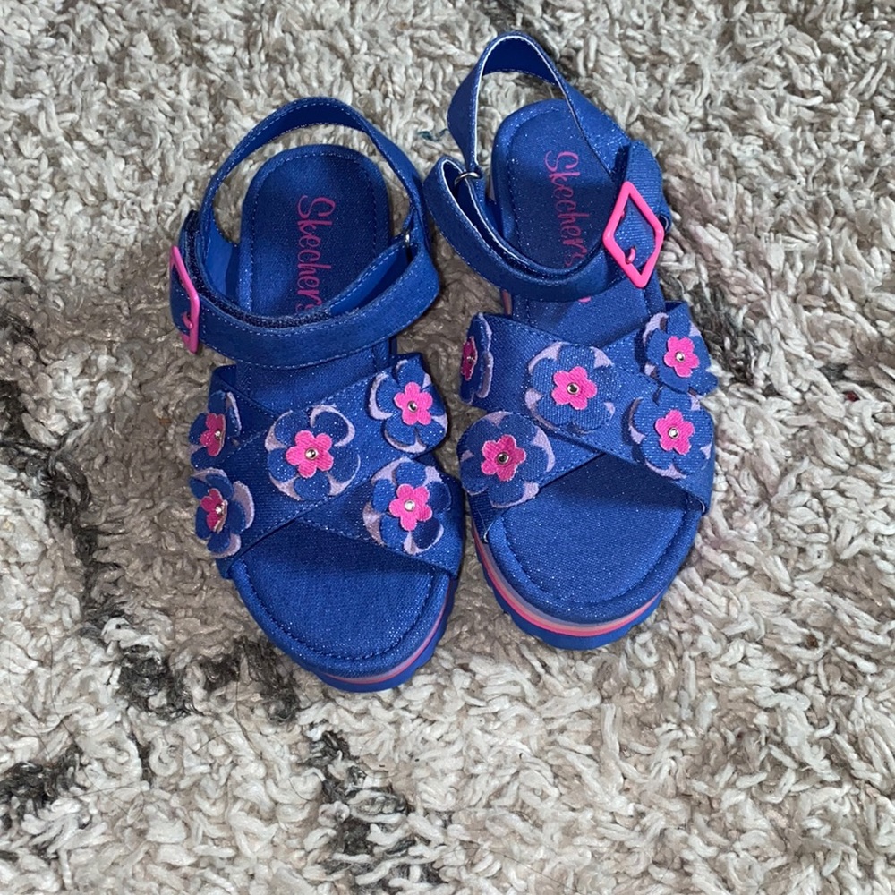 Girls sandals